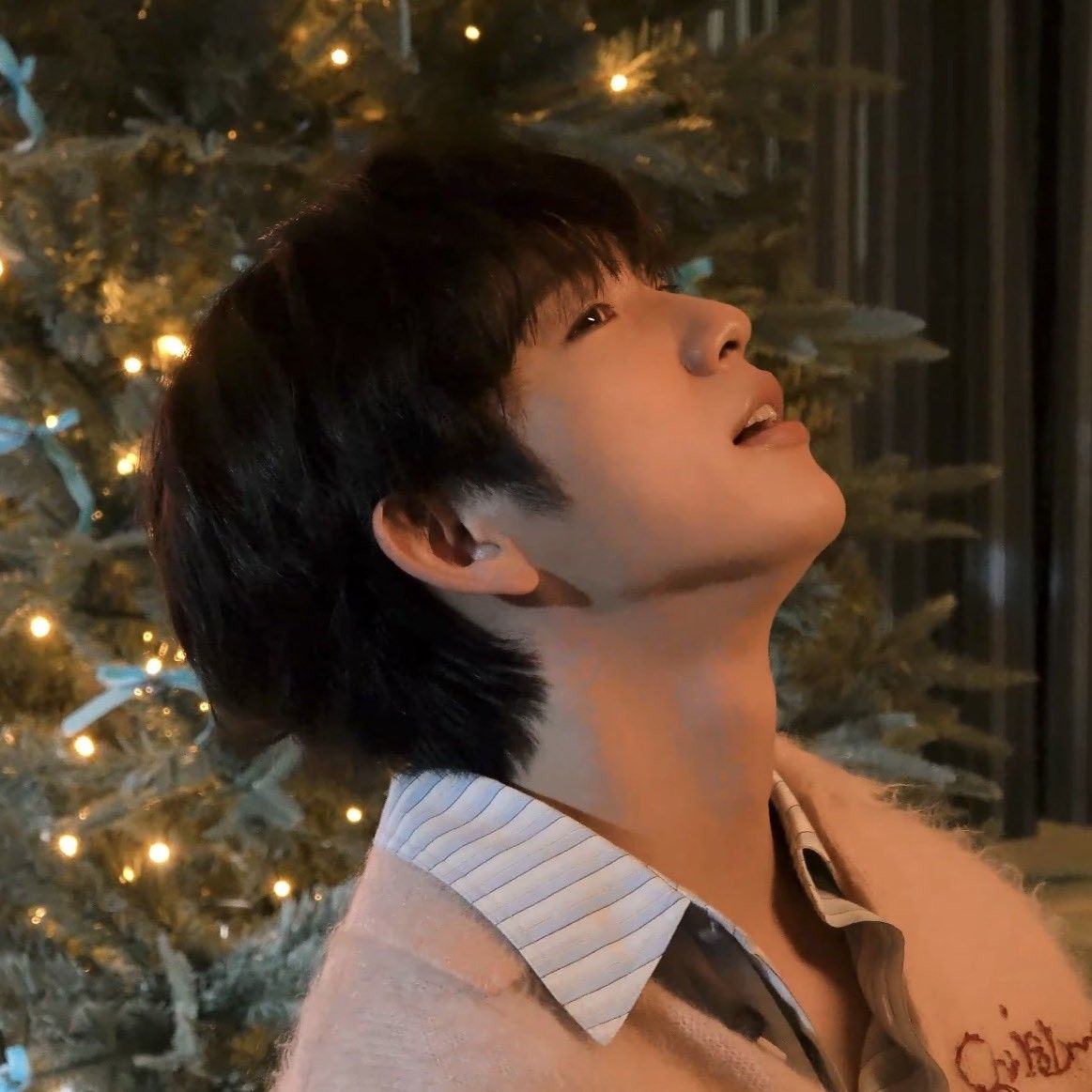 A moment captured by Jinyoung (GOT7)'s fan