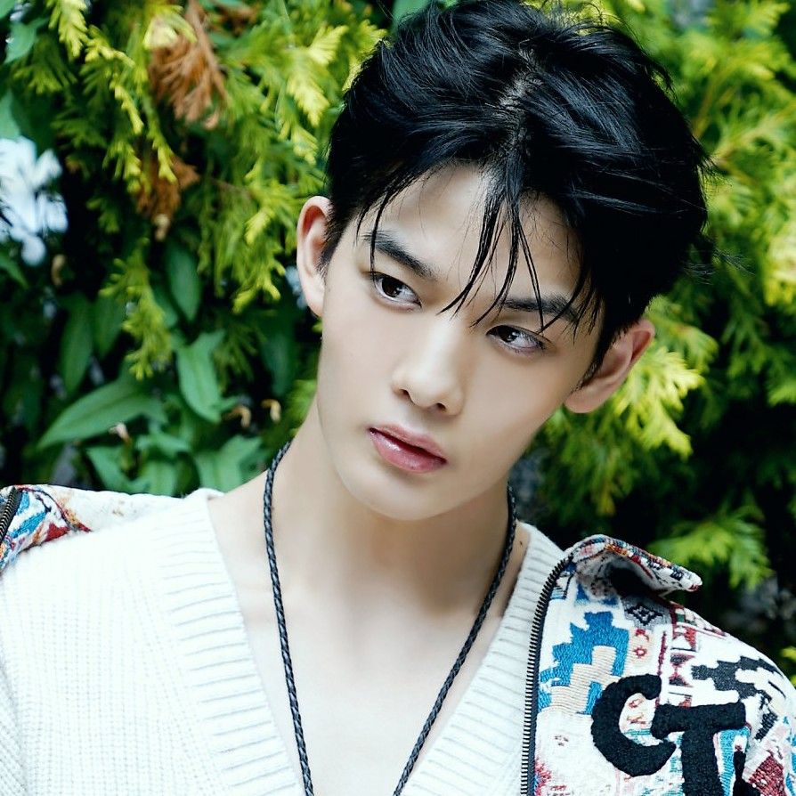 A moment captured by Bae Jinyoung's fan