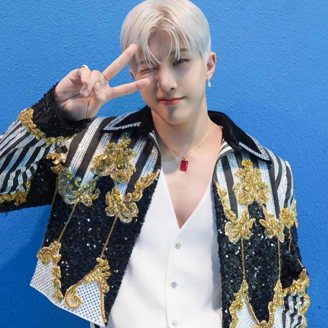 Behind-the-scenes cut of Jinjin (ASTRO)
