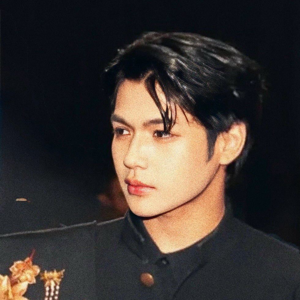 Latest photo of Kim (HORI7ON)