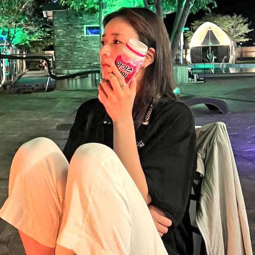 A moment captured by Yoon Bomi (Apink)'s fan
