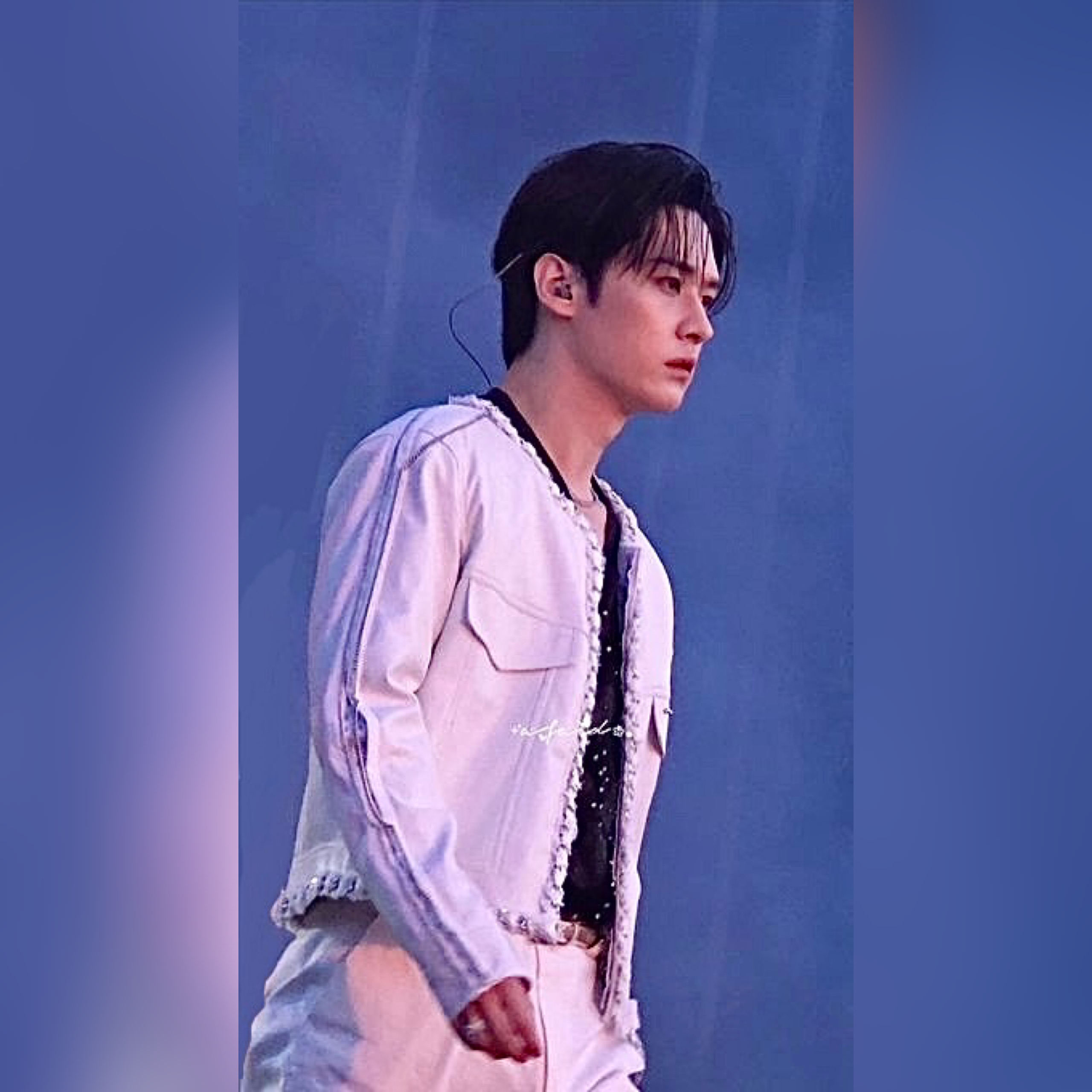 Latest photo of Lee Know (Stray Kids)