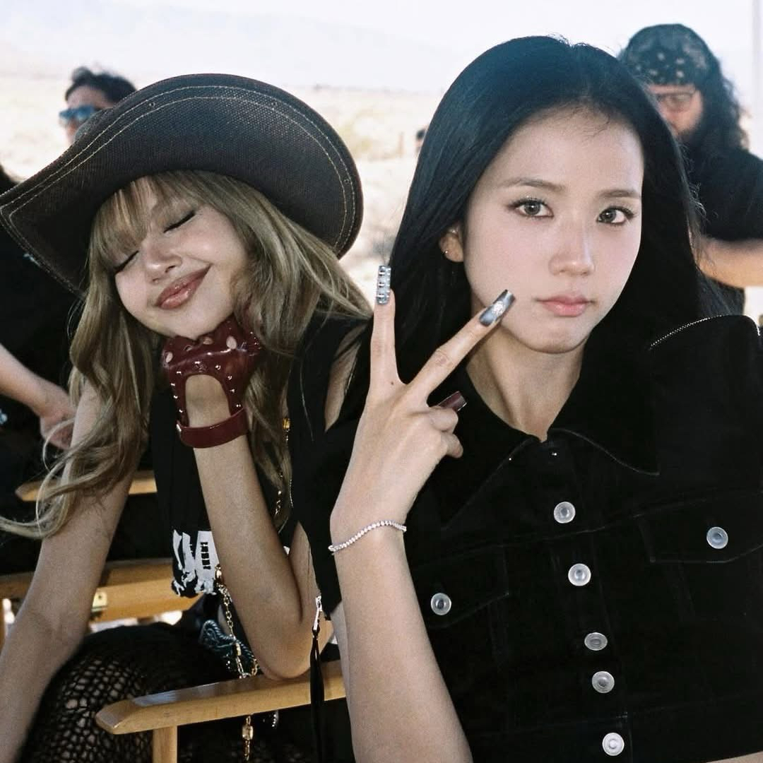 A moment captured by BLACKPINK's fan