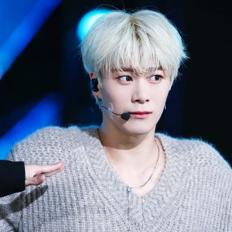 Behind-the-scenes cut of Moonbin (ASTRO)