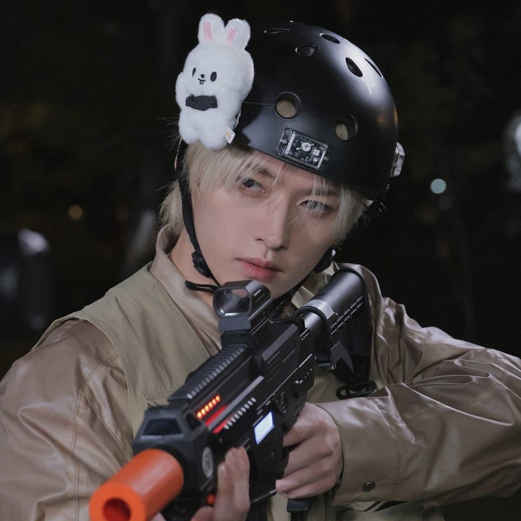 Latest photo of Lee Know (Stray Kids)