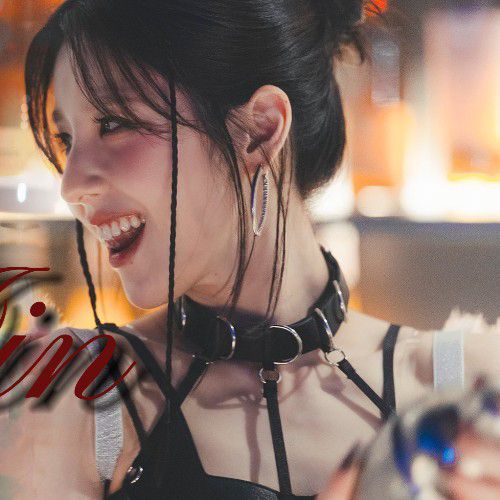 Foto aktivitas terbaru HeeJin (ARTMS)