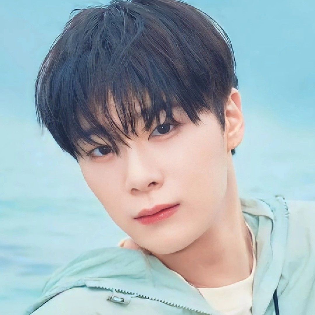 A moment captured by Moonbin (ASTRO)'s fan
