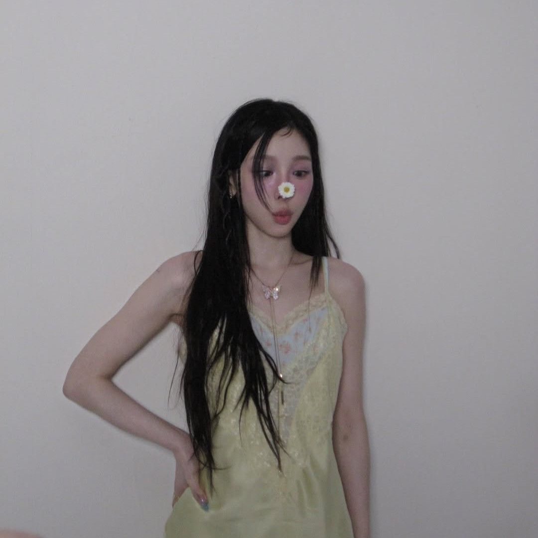 Latest photo of Taeyeon (Girls' Generation)