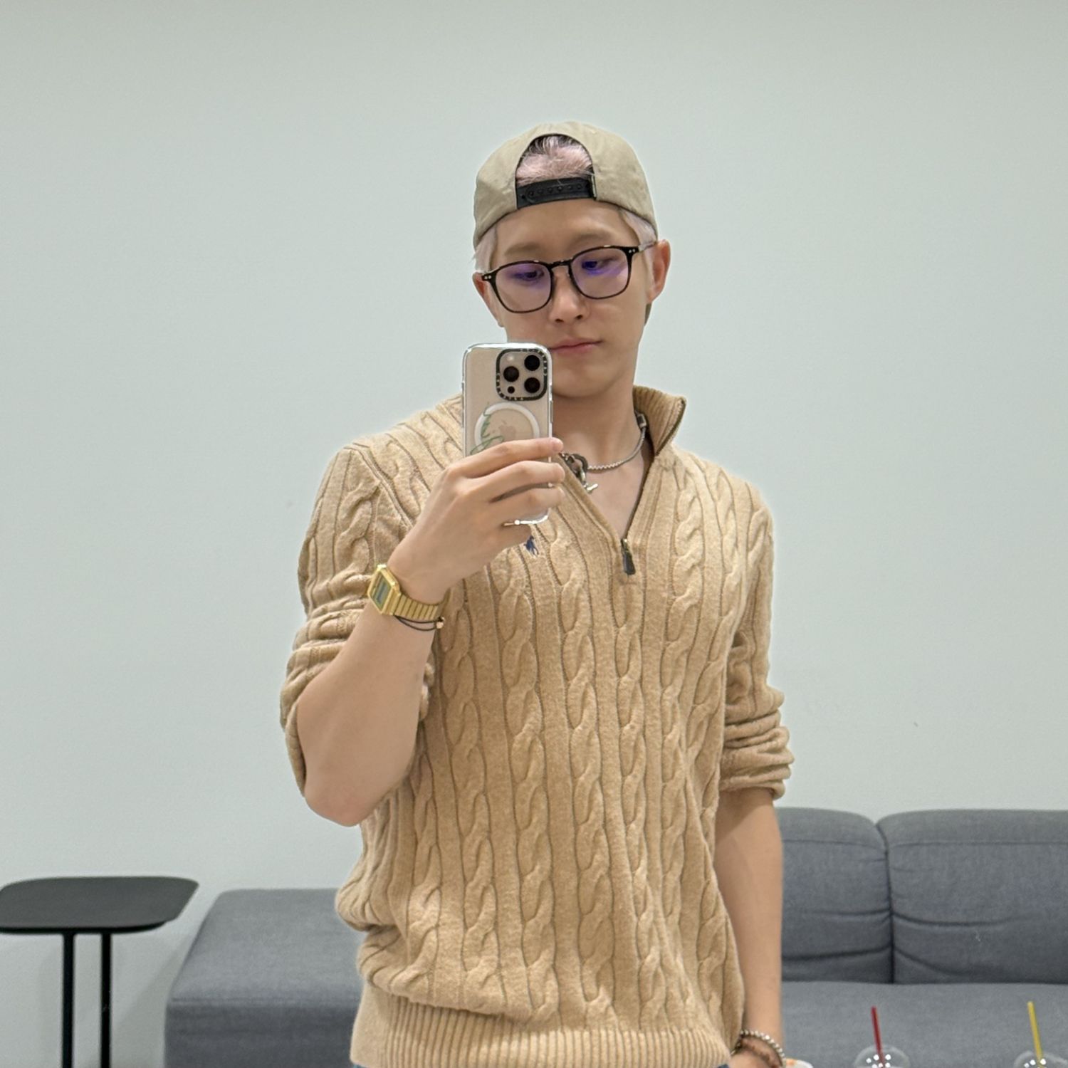 Behind-the-scenes cut of Jinjin (ASTRO)