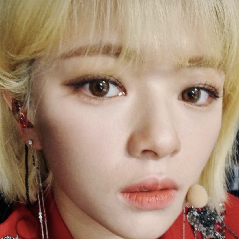 Latest photo of Jeongyeon (TWICE)