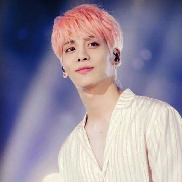 Behind-the-scenes cut of Jonghyun (SHINee)