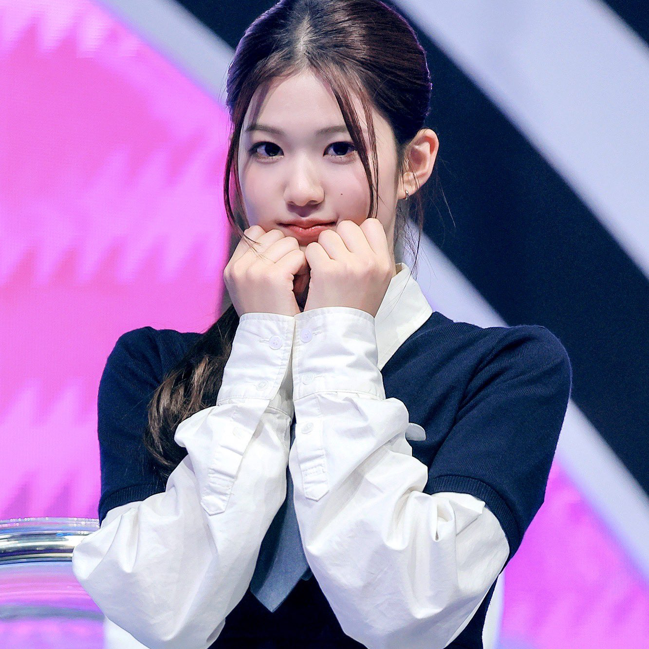 A moment captured by Yoon Jiyoon's fan