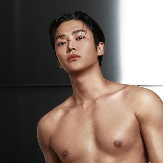 Latest photo of Rowoon