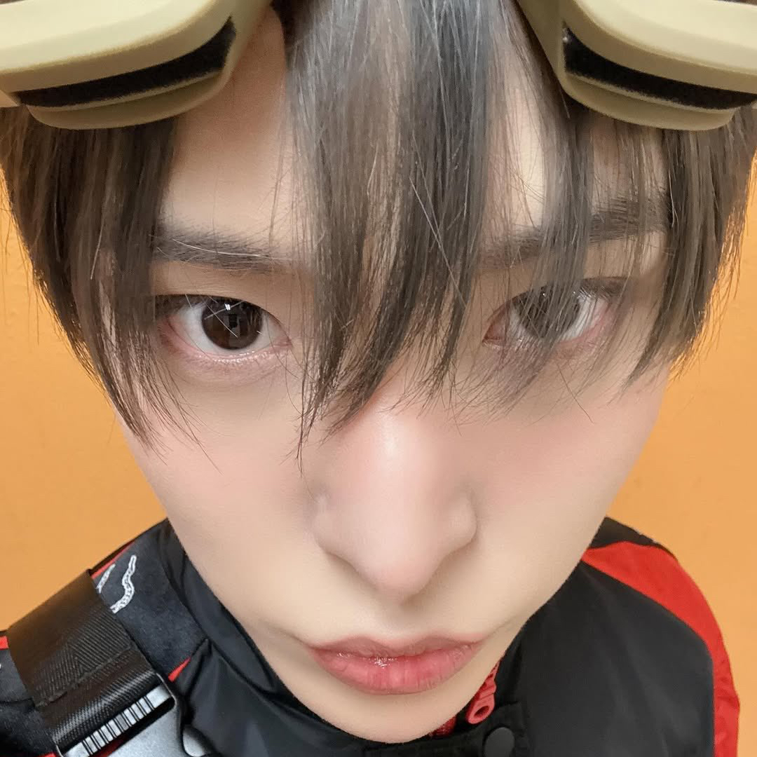Behind-the-scenes cut of Yunho (ATEEZ)