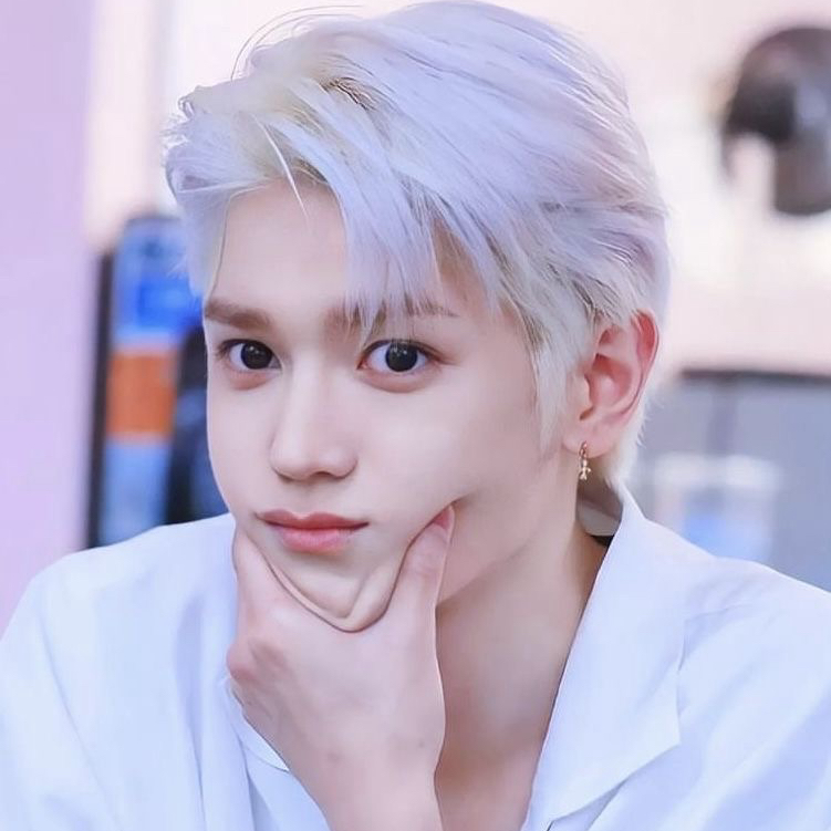 Foto aktivitas terbaru Taeyong (NCT 127)