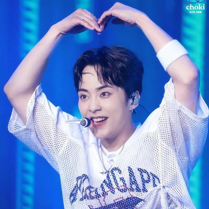 A moment captured by Xiumin (EXO)'s fan