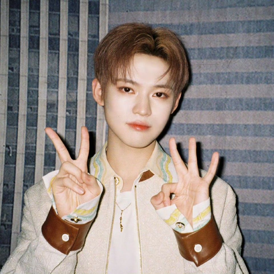 Behind-the-scenes cut of Chenle (NCT DREAM)