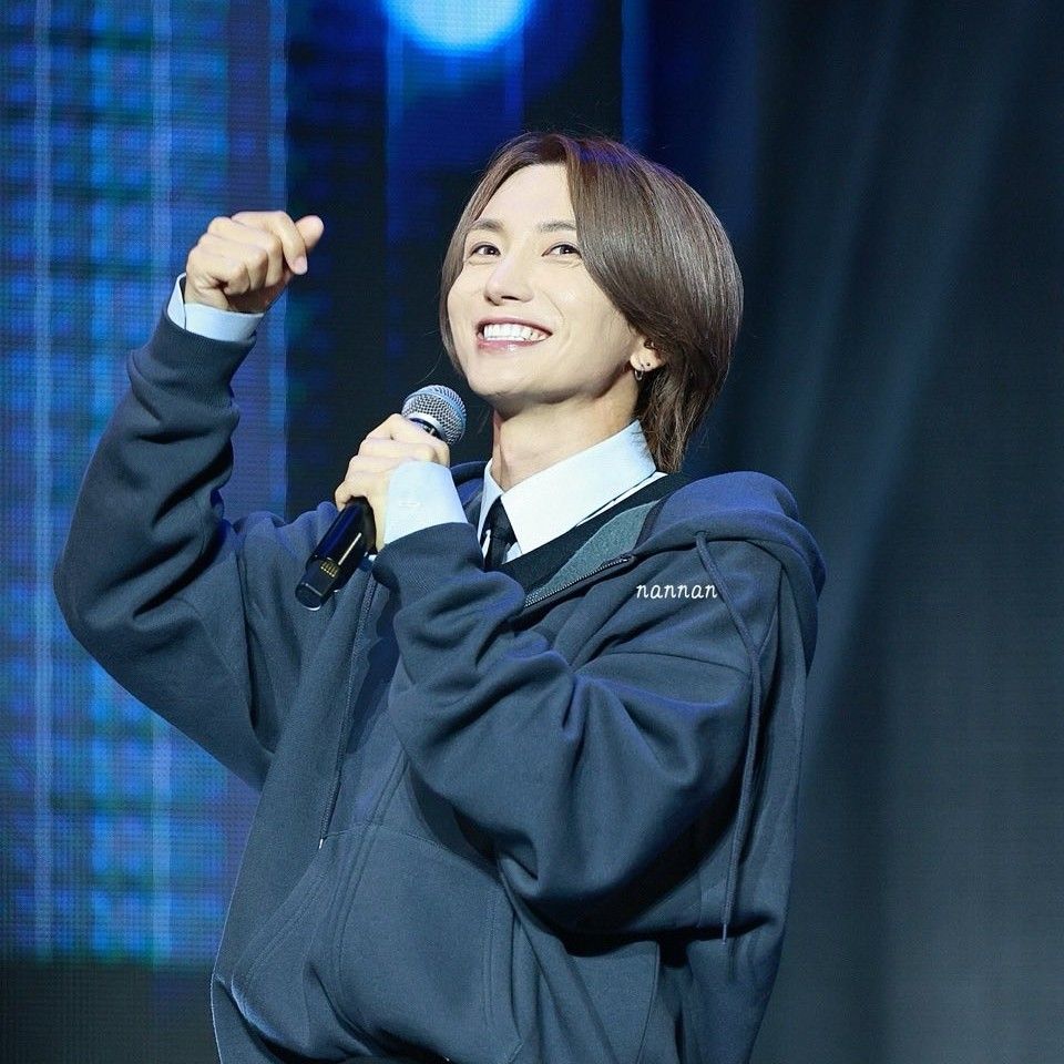 A moment captured by Leeteuk (Super Junior)'s fan
