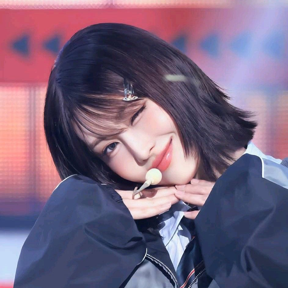 A moment captured by Momo (TWICE)'s fan