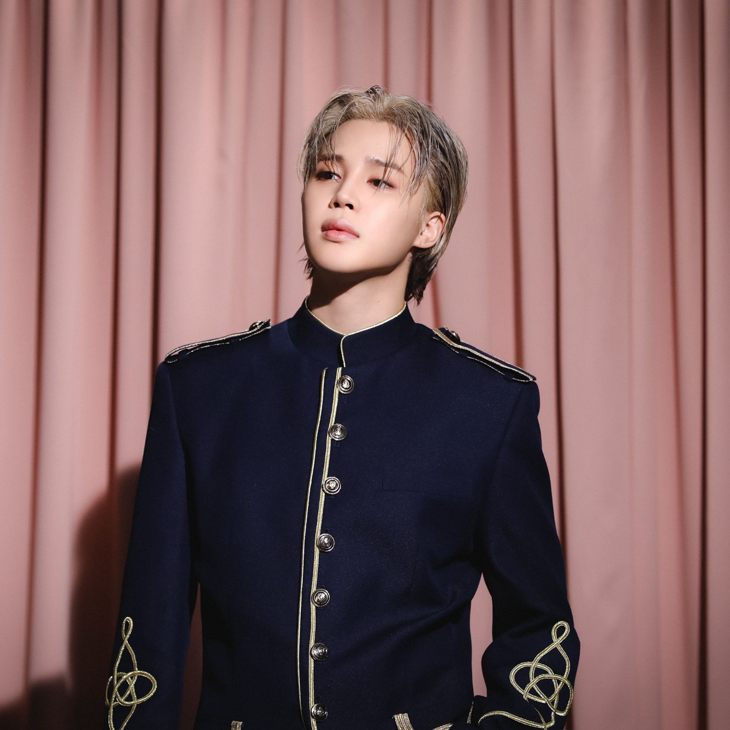 A moment captured by Jimin (BTS)'s fan