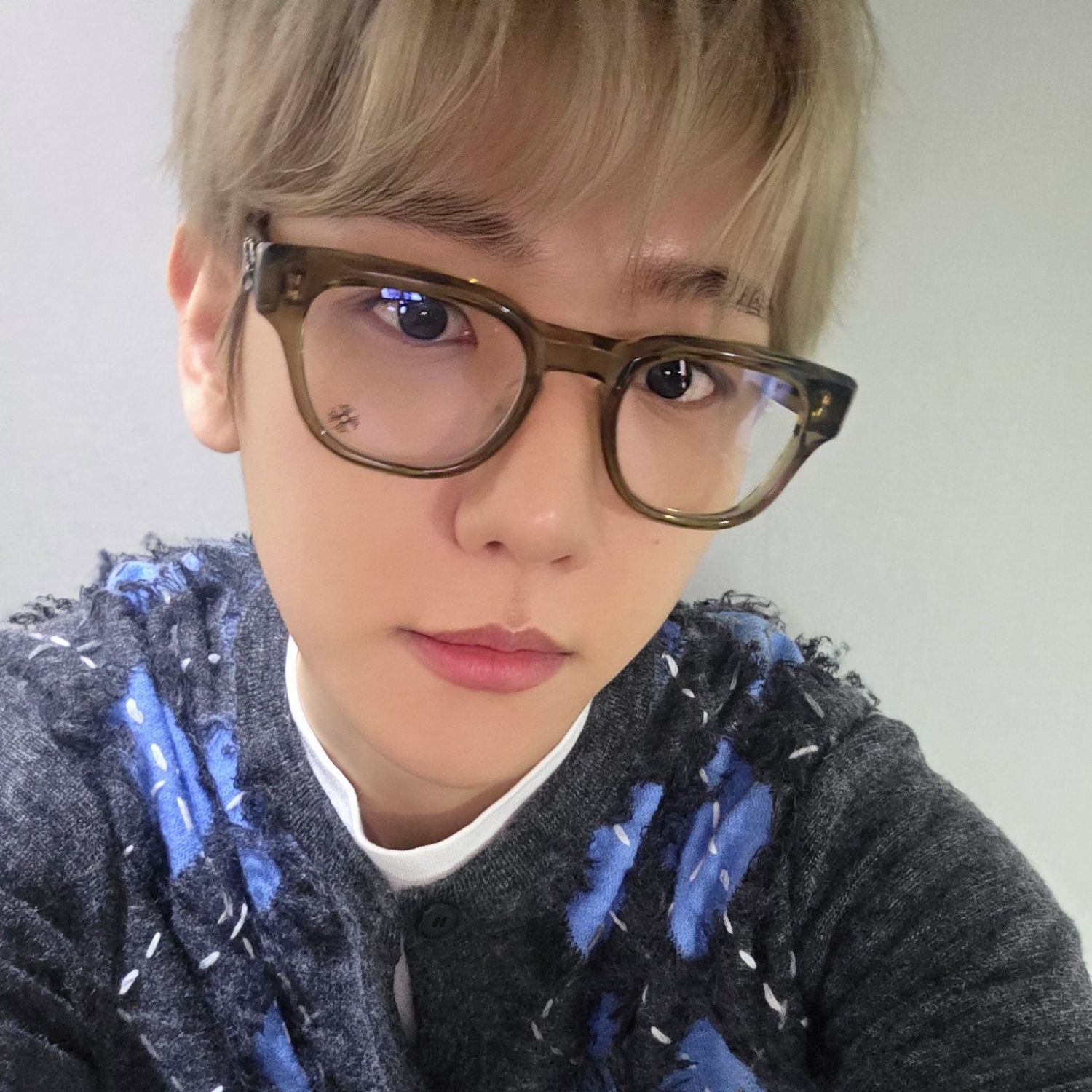 백현 (EXO)의 최신 사진