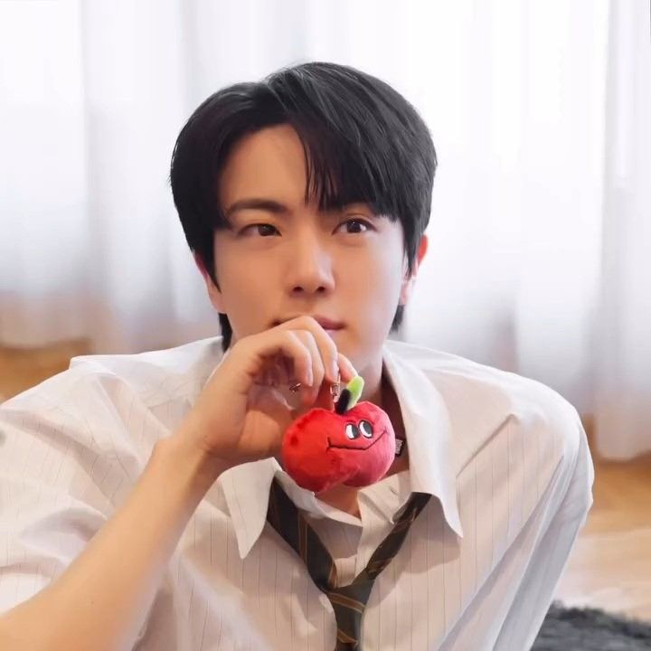 Behind-the-scenes cut of Jin (BTS)