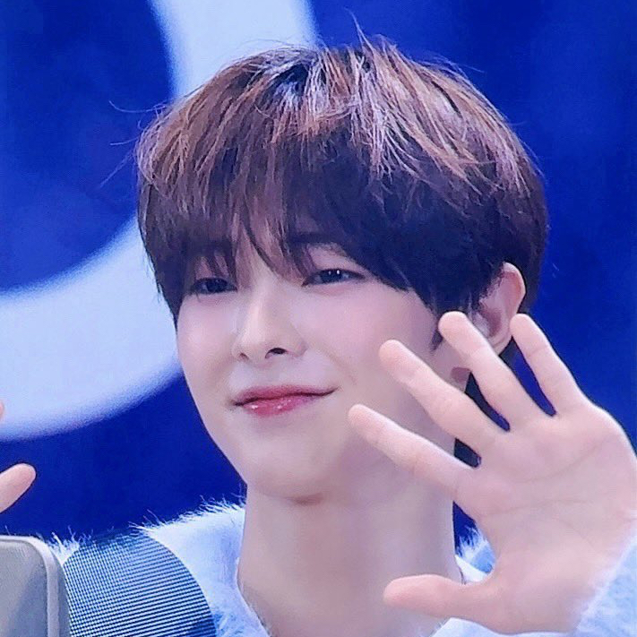 Behind-the-scenes cut of Kang Woojin