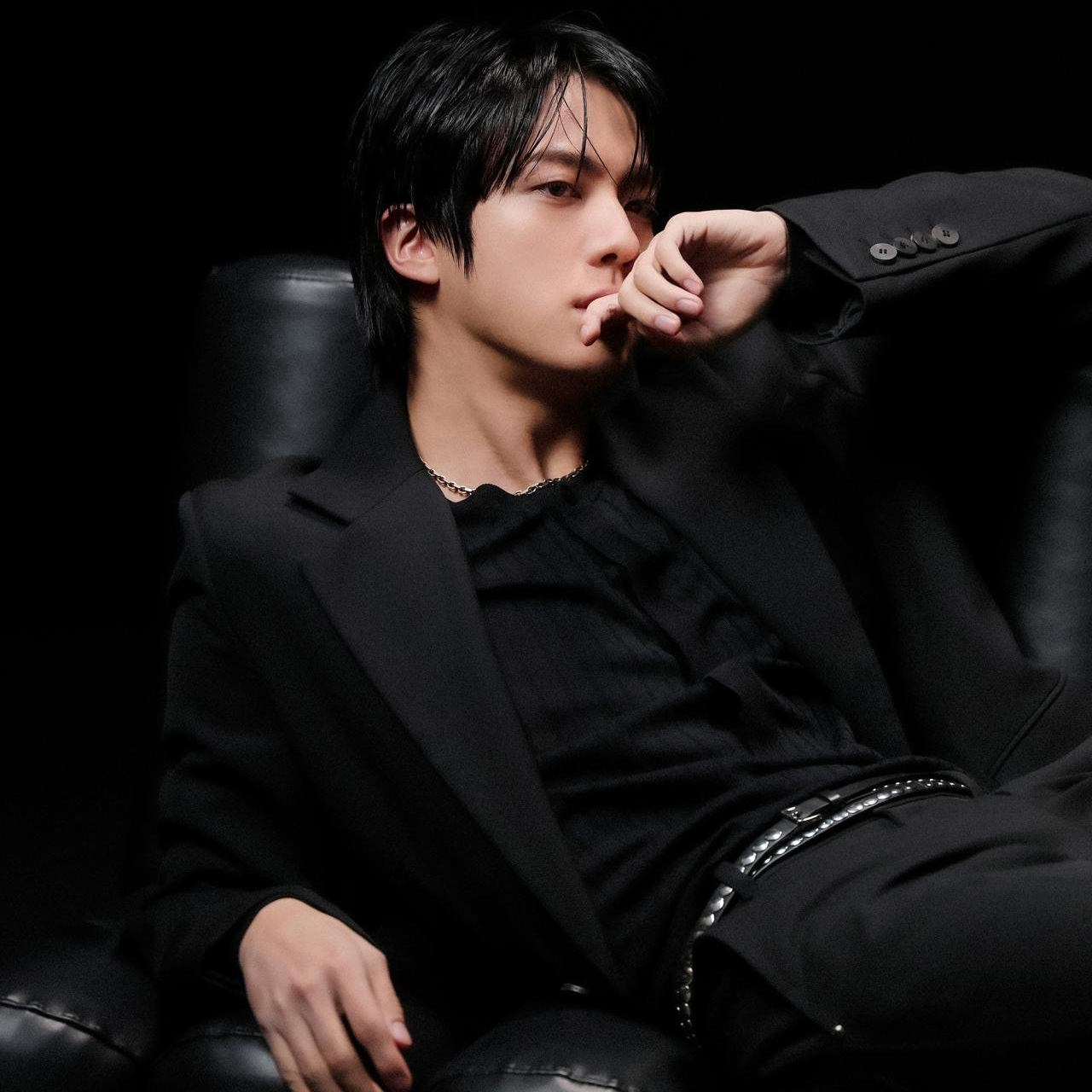 Jin (防弹少年团)的最新照片