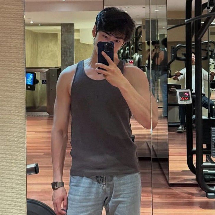 Latest photo of Eunwoo (ASTRO)