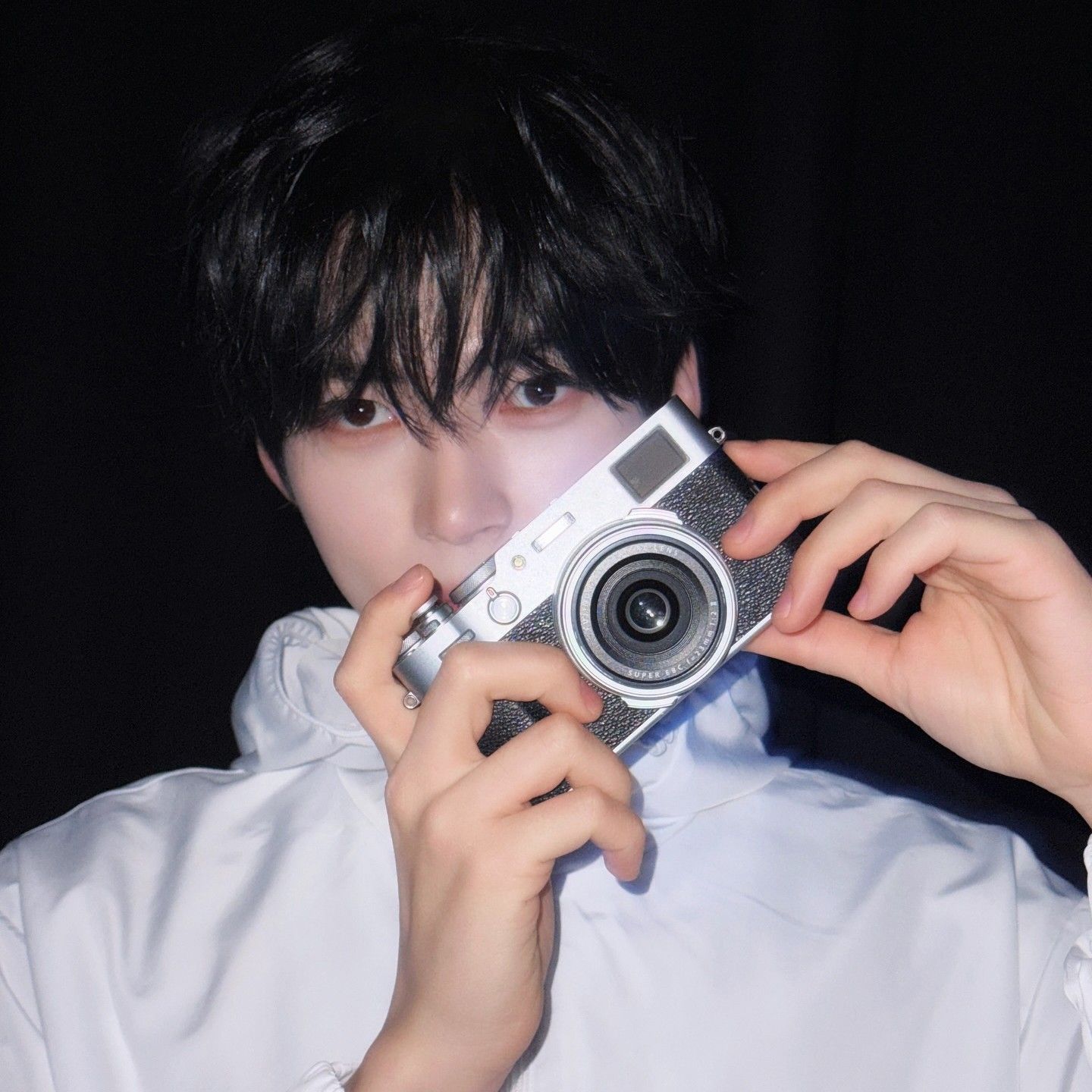 A moment captured by Sung Hanbin (ZEROBASEONE)'s fan