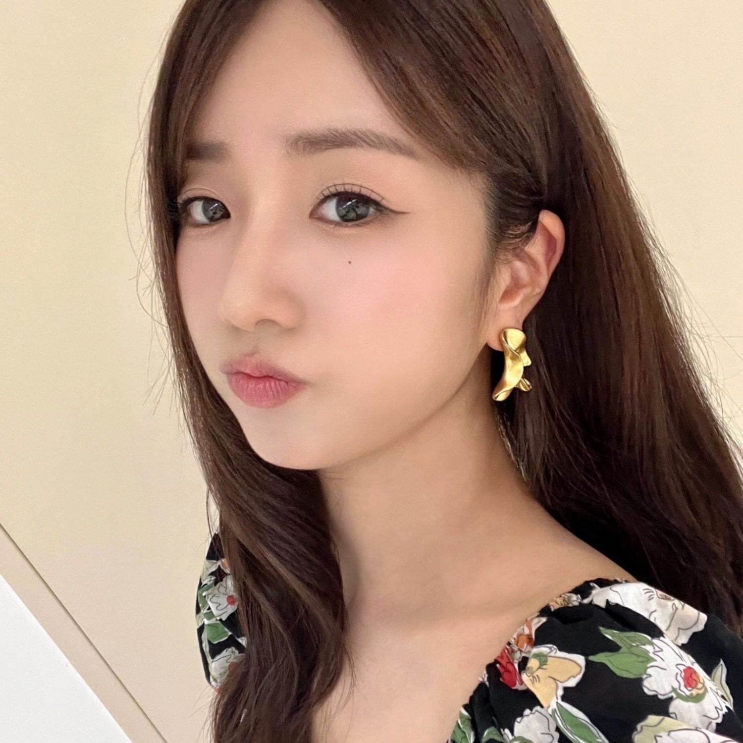Recent activity shot of Yoon Bomi (Apink)