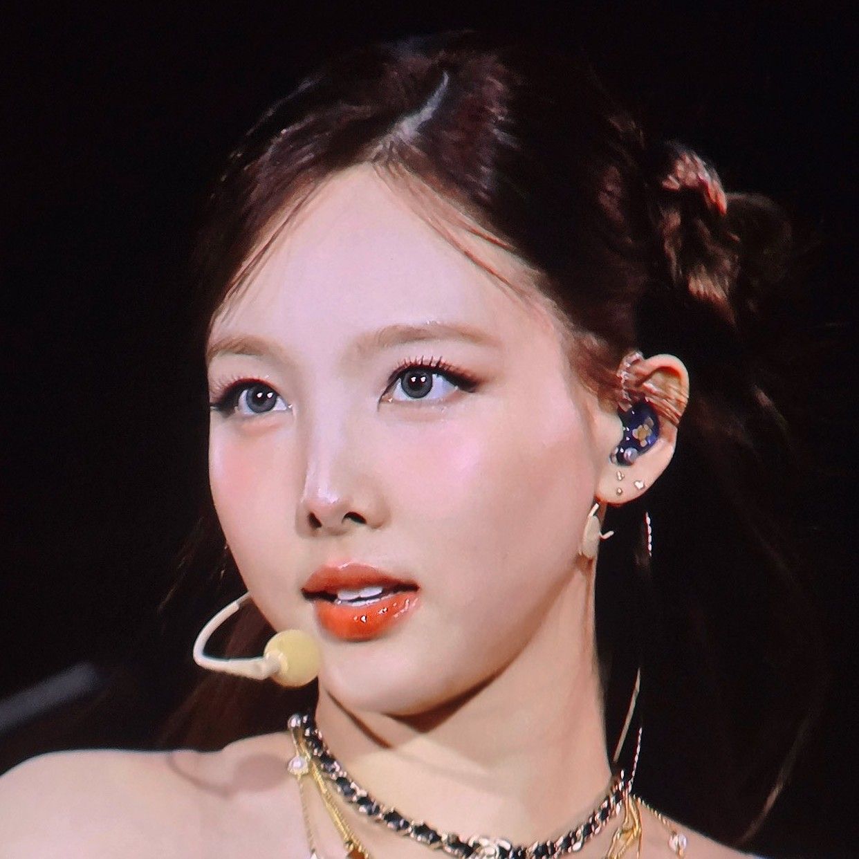A moment captured by Nayeon (TWICE)'s fan