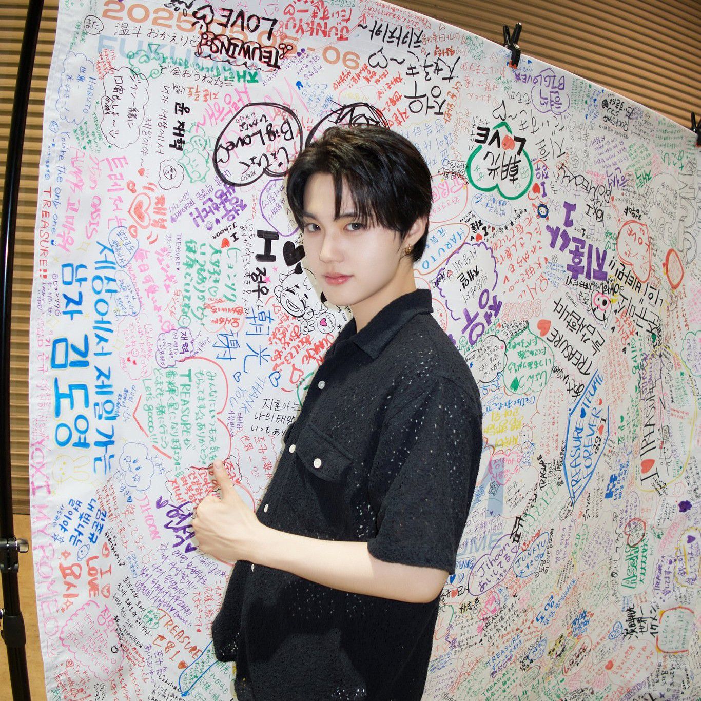 Behind-the-scenes cut of Doyoung (TREASURE)