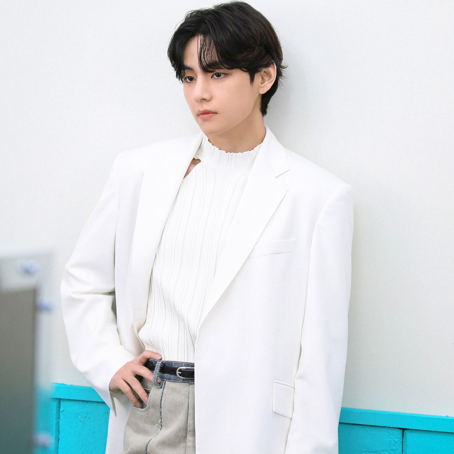 뷔 (방탄소년단) 최근 활동샷