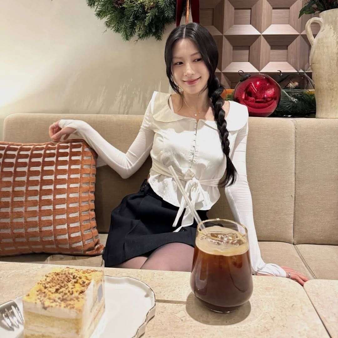 A moment captured by Oh Hayoung (Apink)'s fan