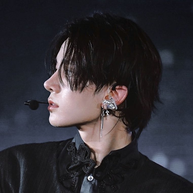 Recent activity shot of Heeseung (ENHYPEN)