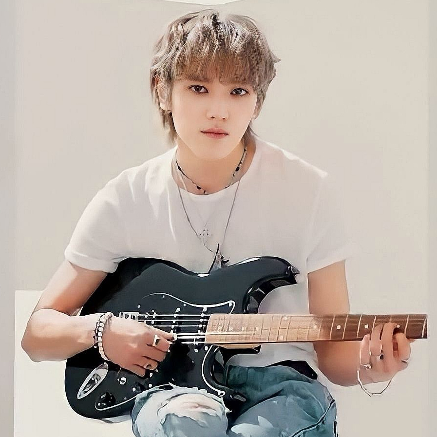 A moment captured by Taeyong (NCT 127)'s fan