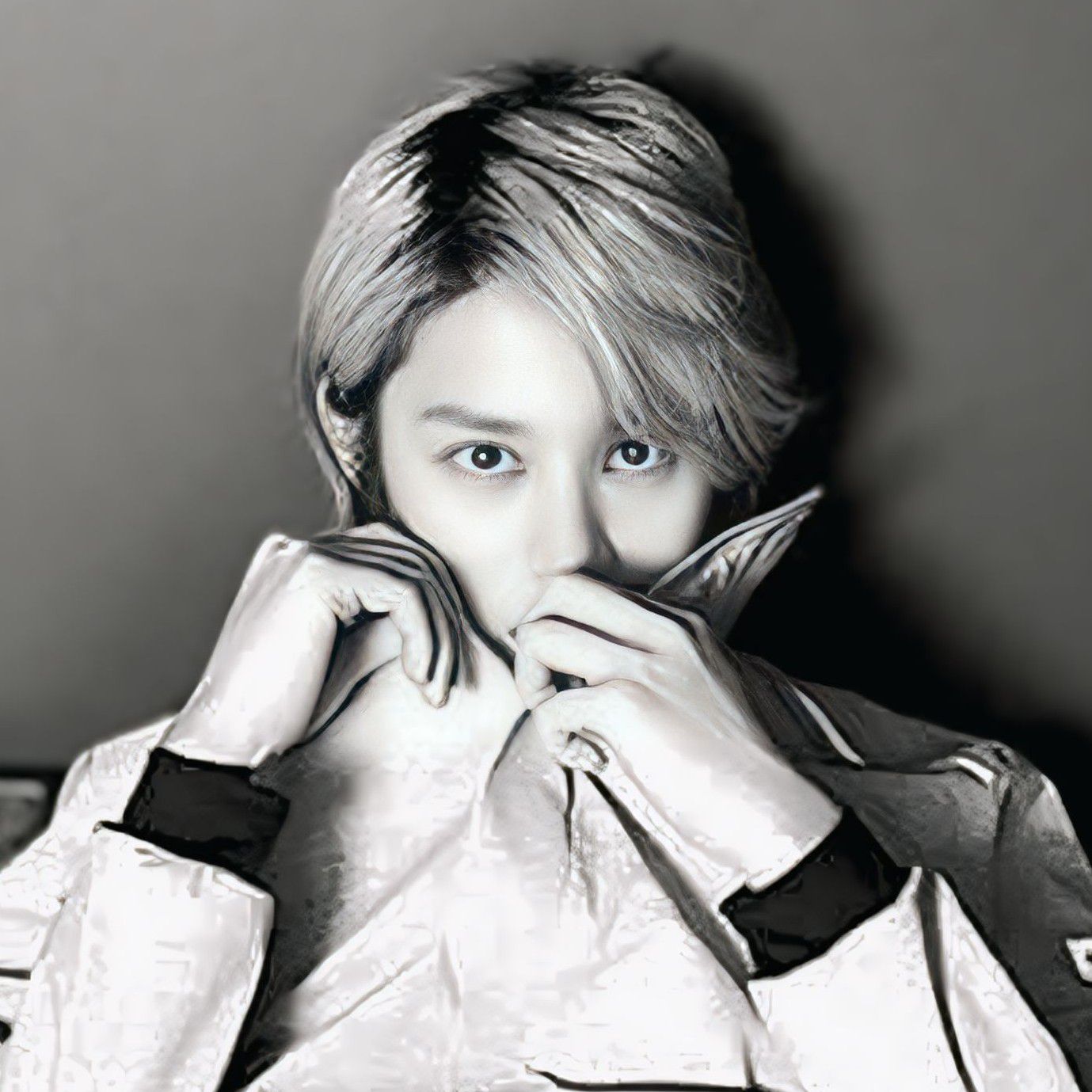 Behind-the-scenes cut of Heechul (Super Junior)