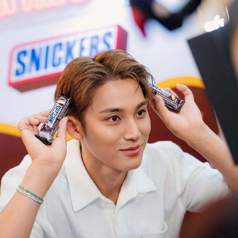 Recent activity shot of SEVENTEEN