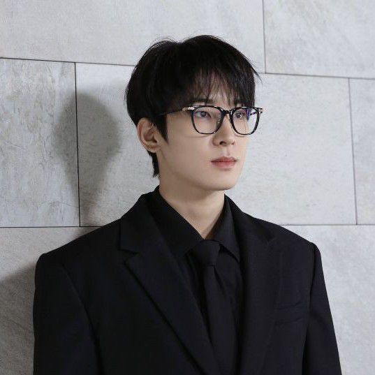 Latest photo of Wonwoo (SEVENTEEN)