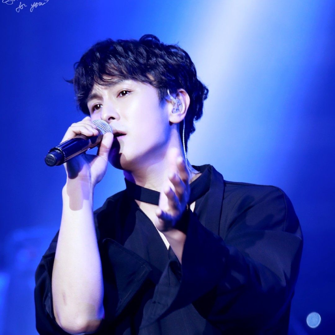 Behind-the-scenes cut of Kim Dongwan (SHINHWA)