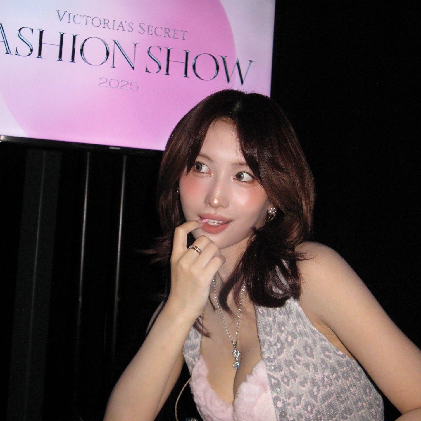 Recent activity shot of Momo (TWICE)