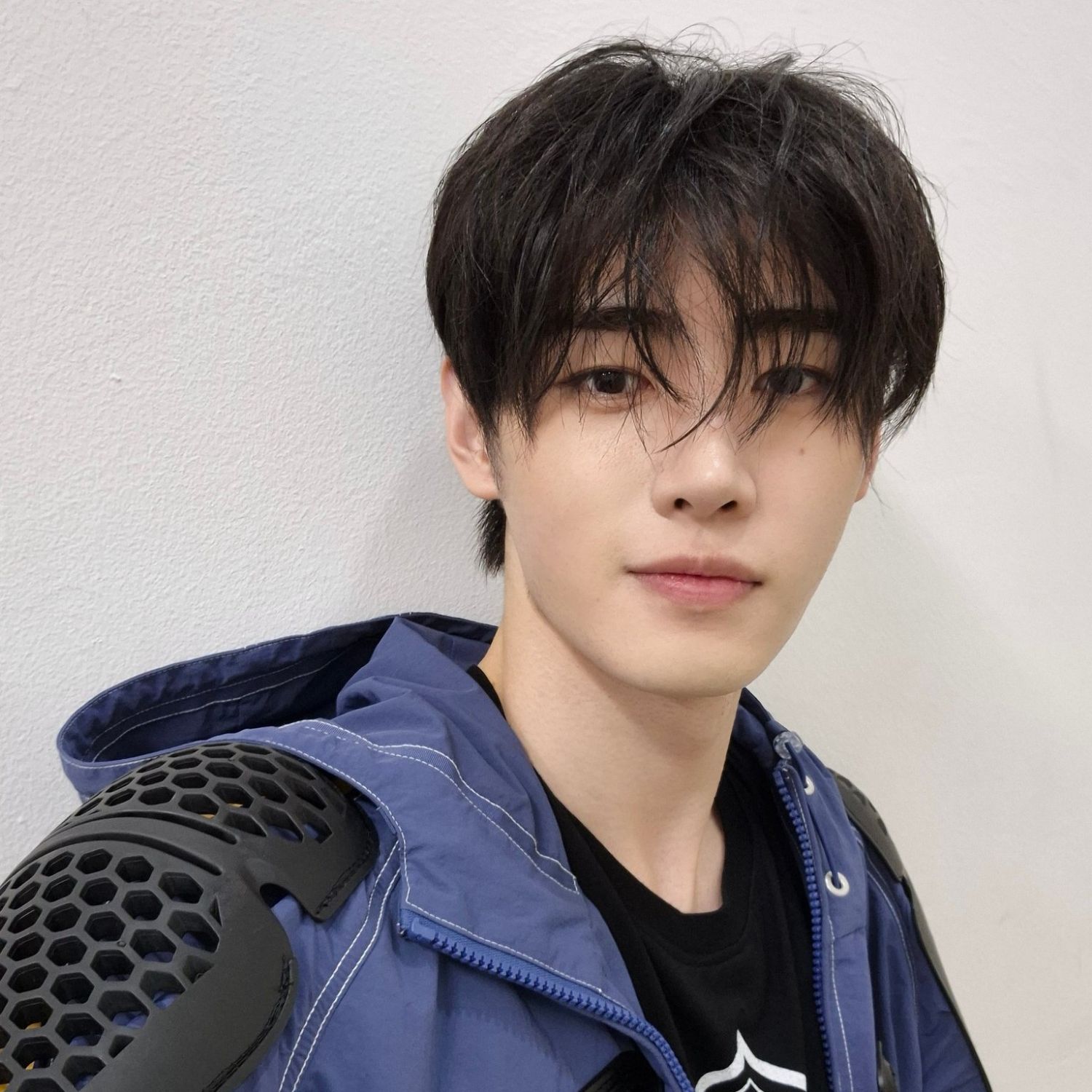 Latest photo of Sunghoon (ENHYPEN)