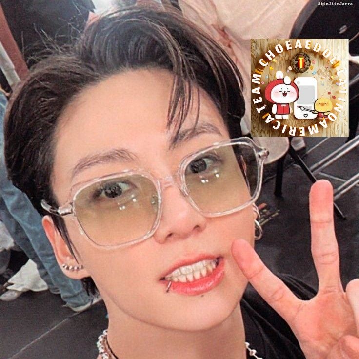 Foto aktivitas terbaru Jungkook (BTS)