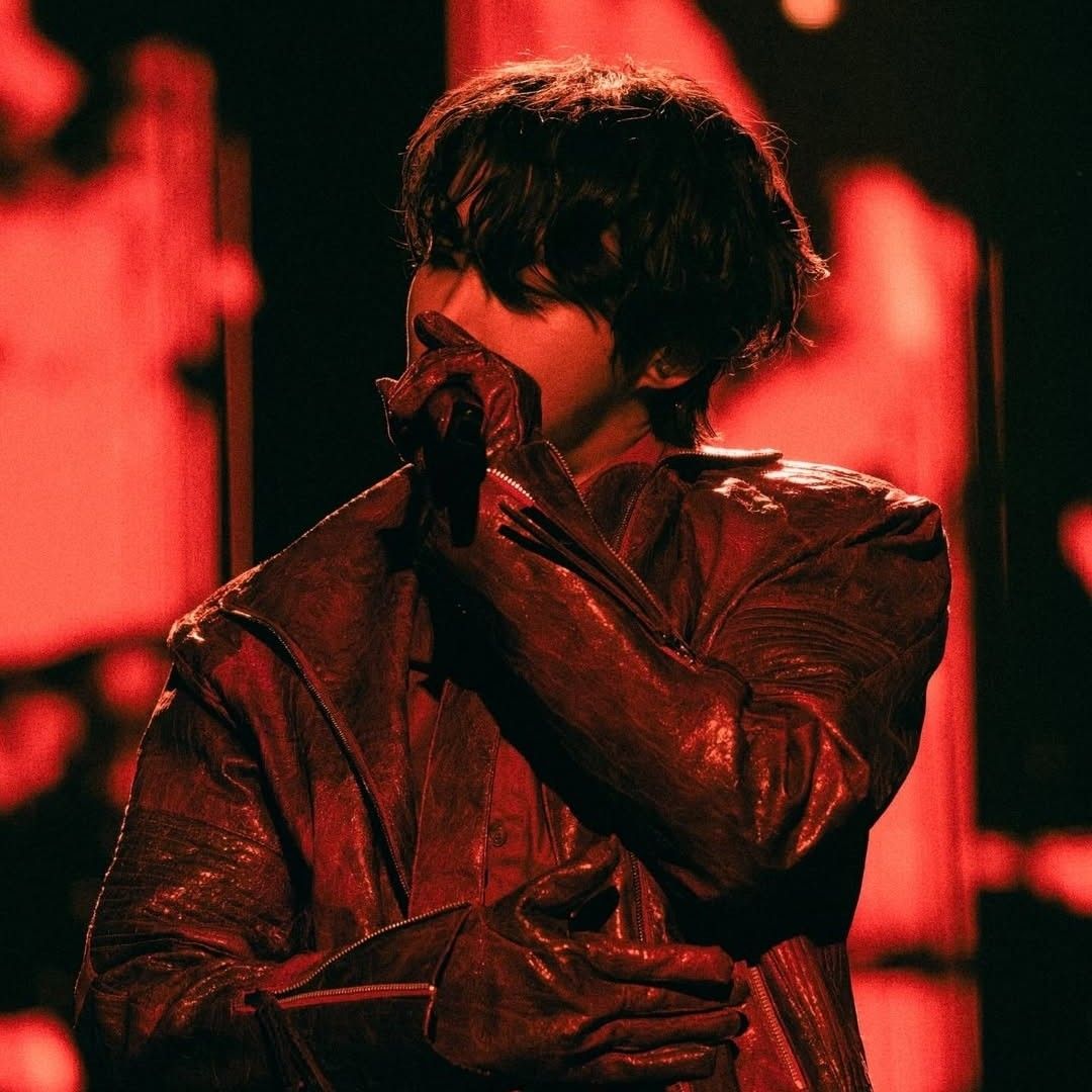 J-hope (防彈少年團)的幕後花絮