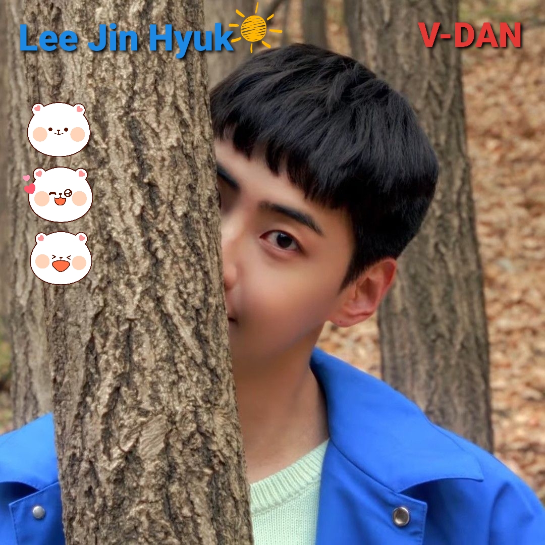 A moment captured by Lee Jinhyuk's fan