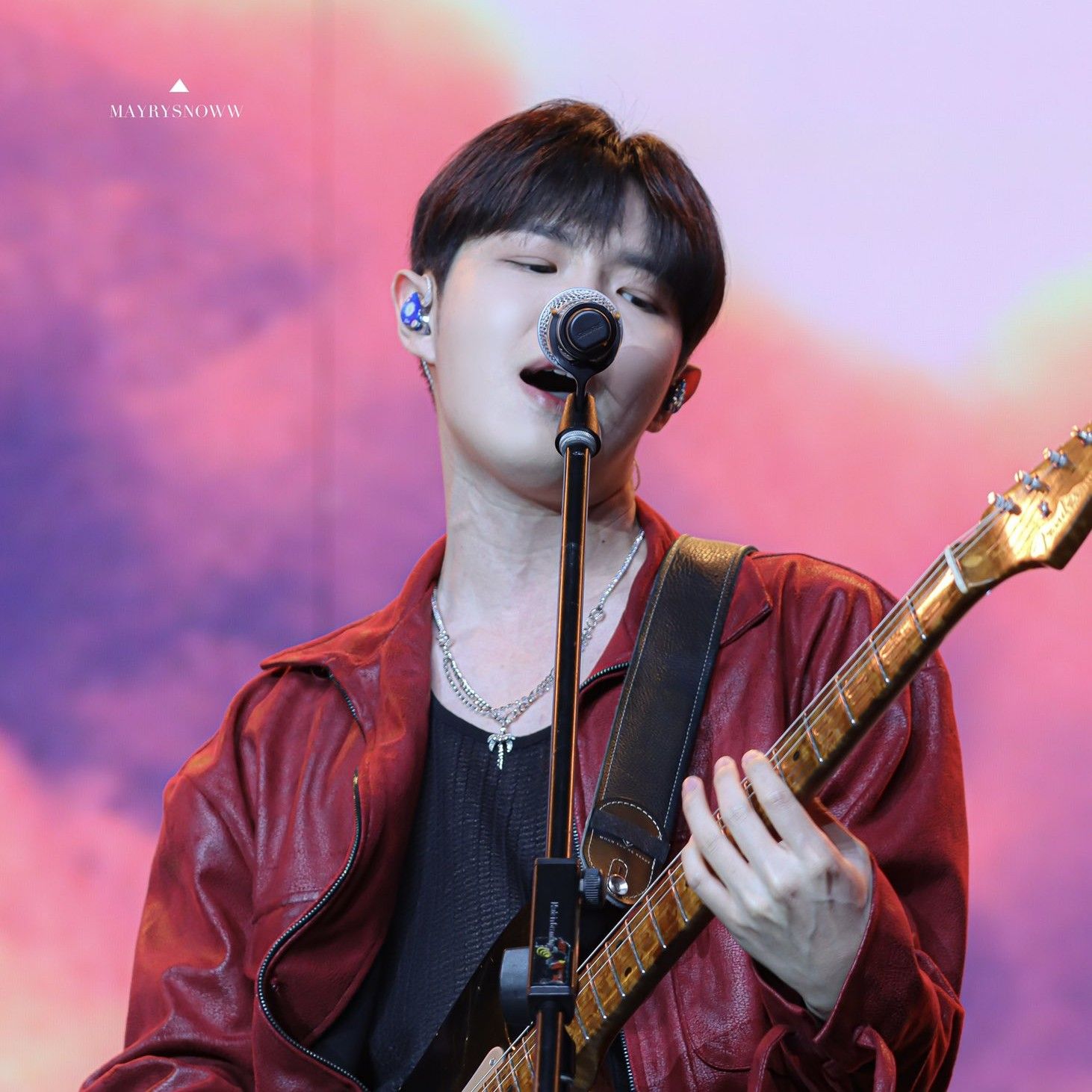 Behind-the-scenes cut of Kim Jaehwan