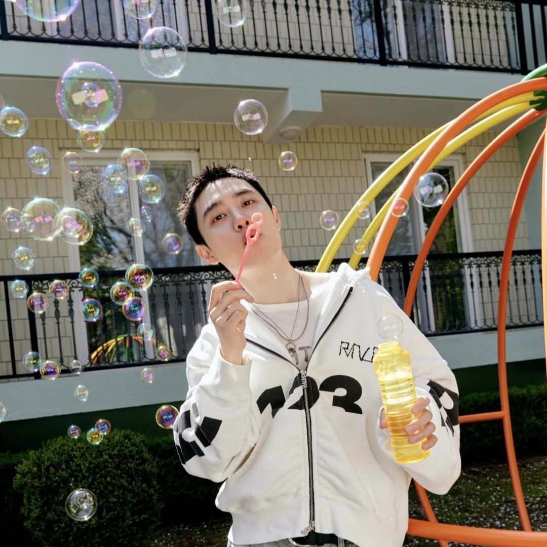 A moment captured by D.O. (EXO)'s fan