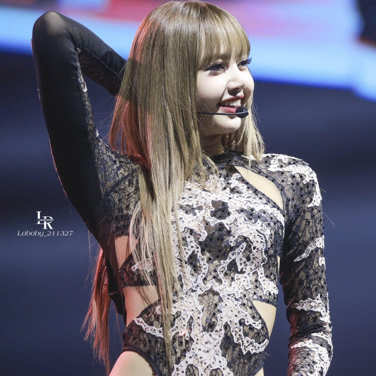 Foto aktivitas terbaru Lisa (BLACKPINK)