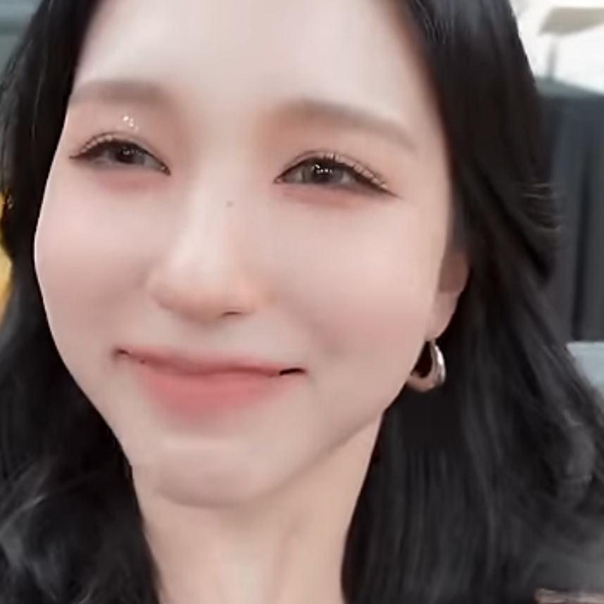 Potret di balik layar Mina (TWICE)